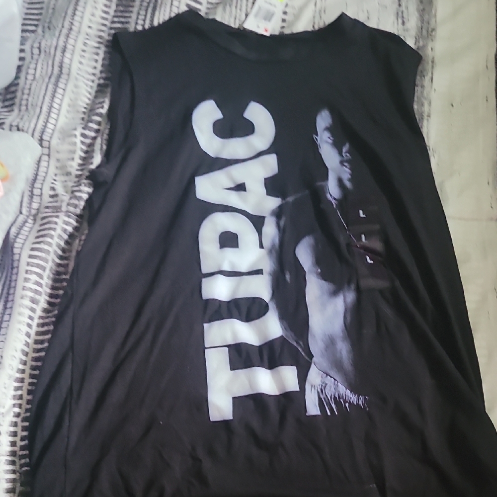 Black Graphic Sleeveless Shirt